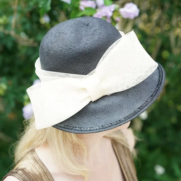 Hat - Picture 3 of 6